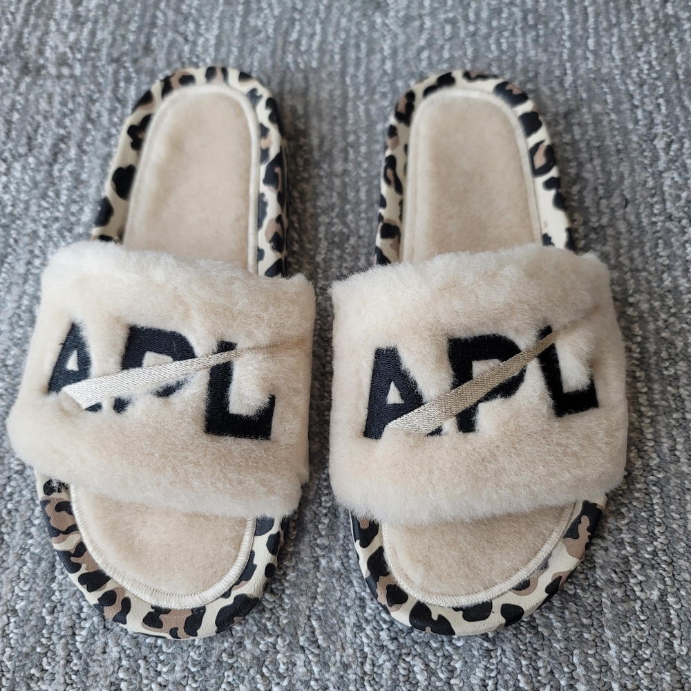 APL Shearling Animal Print Slides Size 8 Color Parchment/Black Leopard NIB